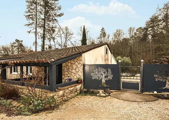 Maison Avec Piscine Privee 펜션 살라바스